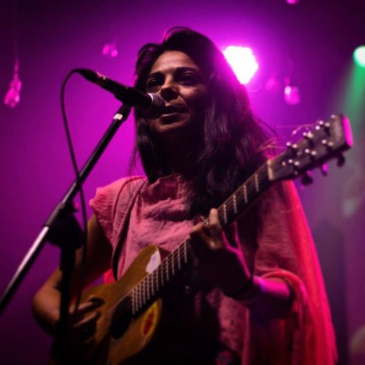 Konzert: Nidia Barajas im Park